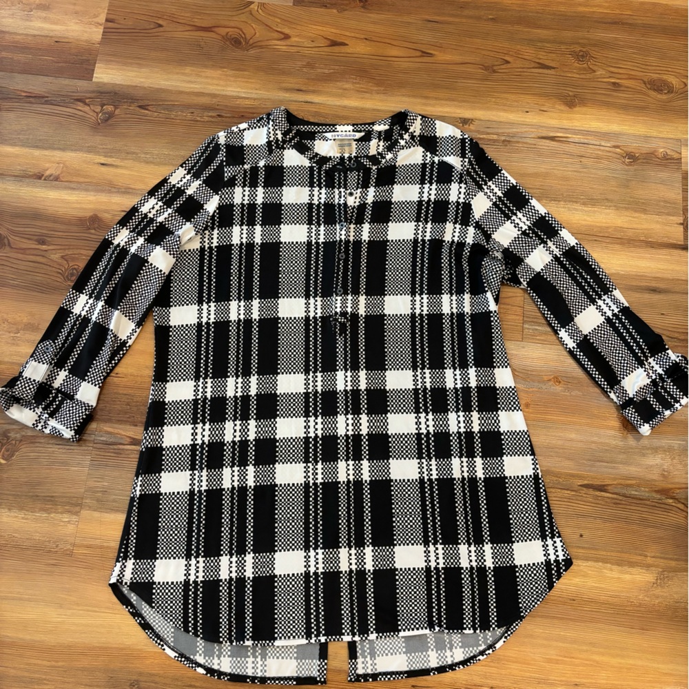 NYGARD Tunic black and white silky top with 3/4 length sleeves size L